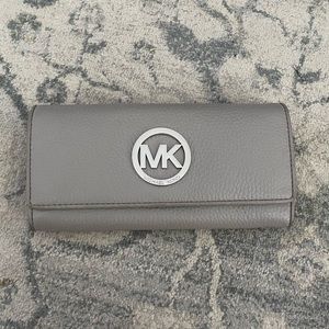 Micheal Kors wallet